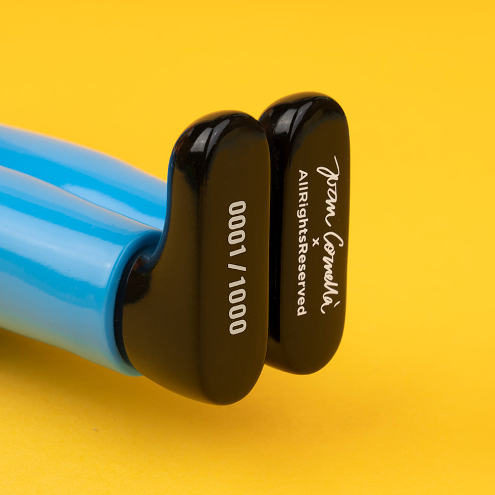 "Selfie Gun" Vinyl Figure - Blue