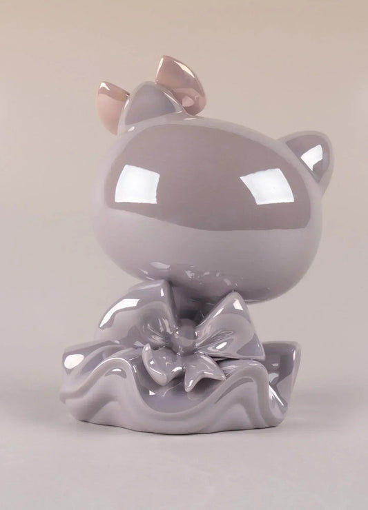Pop Art Fusion - PopArtFusion - Llardo Lladro x Sanrio - Hello Kitty Figurine - Handmade in Spain - Open Edition 01009 popartfusion.com by Conectid