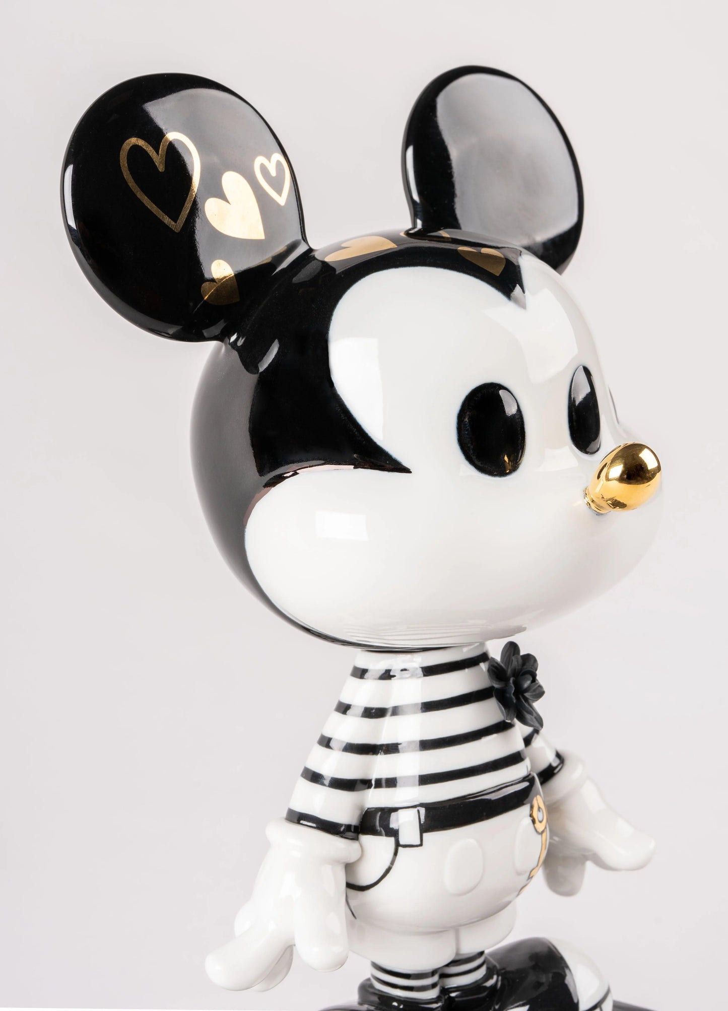 Pop Art Fusion - PopArtFusion - Llardo Lladro x Disney - Mickey in black and white Sculpture - Handmade in Spain - Open Edition 01009601 popartfusion.com by Conectid