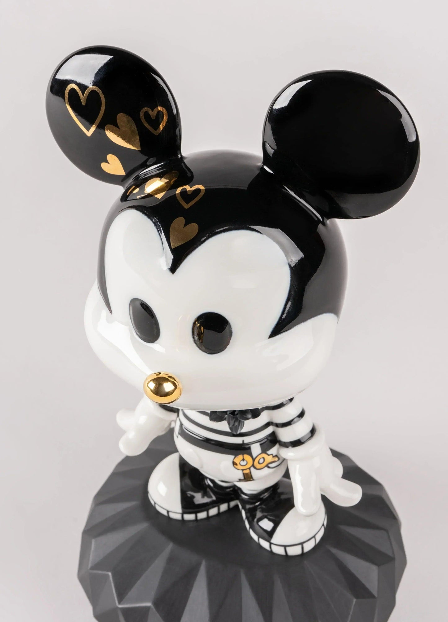 Pop Art Fusion - PopArtFusion - Llardo Lladro x Disney - Mickey in black and white Sculpture - Handmade in Spain - Open Edition 01009601 popartfusion.com by Conectid