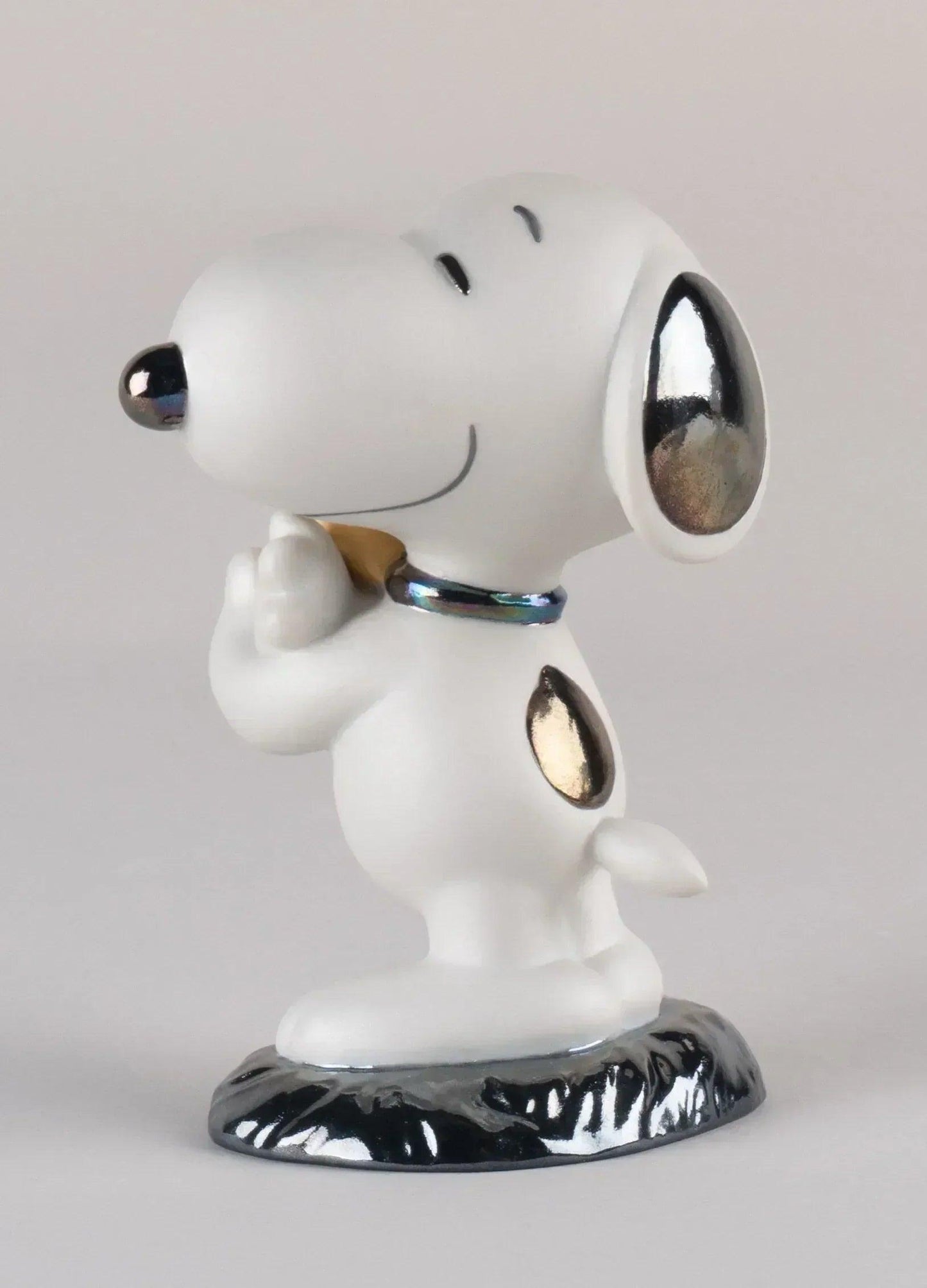 Pop Art Fusion - PopArtFusion - Llardo Lladro x Peanuts™ - Snoopy™ Figurine - Handmade in Spain - Open Edition 01009490 popartfusion.com by Conectid