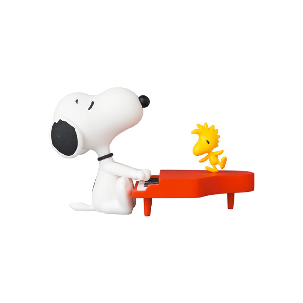 UDF Peanuts Series 13: Pianist Snoopy Ultra Detail Figure by Medicom Toy - PopArtFusion